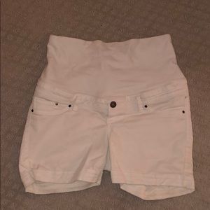 Maternity shorts